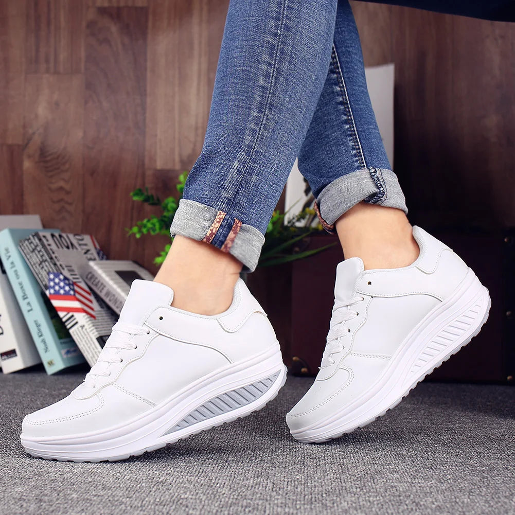 Women Sneakers Fashion Platform Shoes Lace Up Women Casual Flats Shoes Outdoor Lightweight Walking Women Shoes Zapatos De Mujer