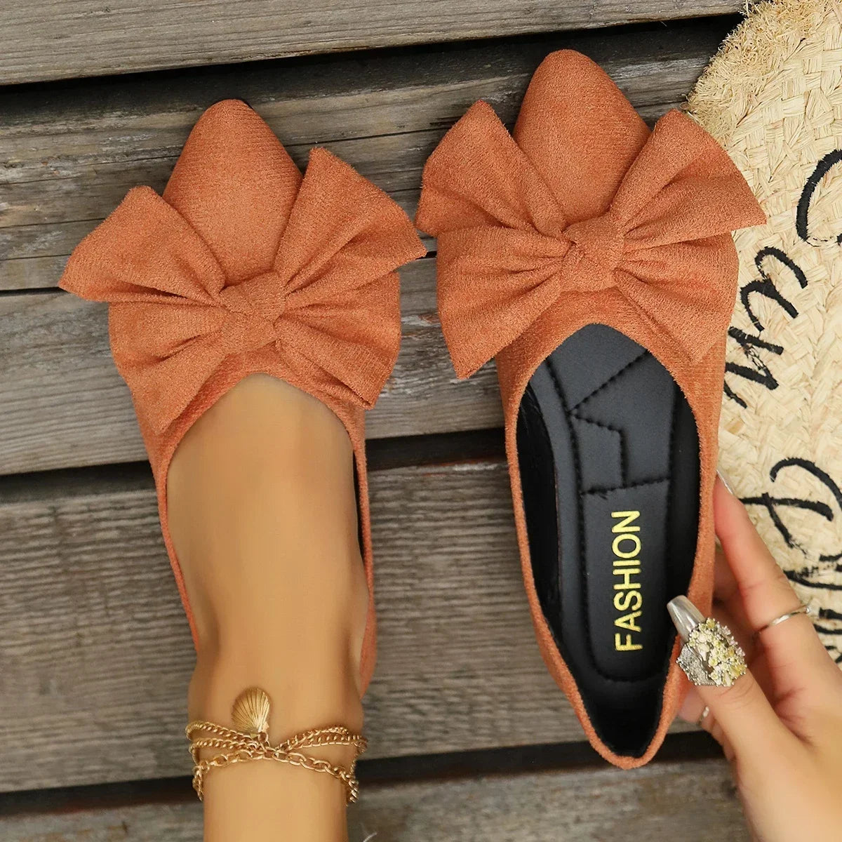 Women's Shoes 2025 Spring Pointed Women's Flats Fashion Bow Loafers Slip on Walking Flat Shoes Ladies Shallow Comfort Sneakers