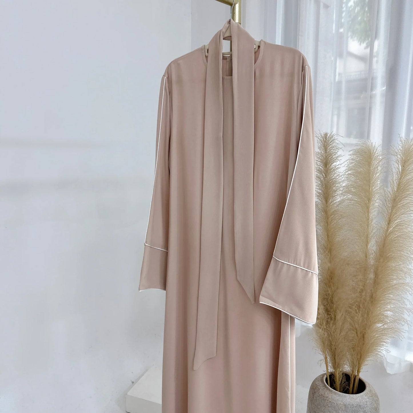 Eid Plain Closed Abaya Dress Silk Velvet Abayas for Women Dubai Luxury Muslim Modest Dresses Islamic Clothing Kaftan Hijab Robe