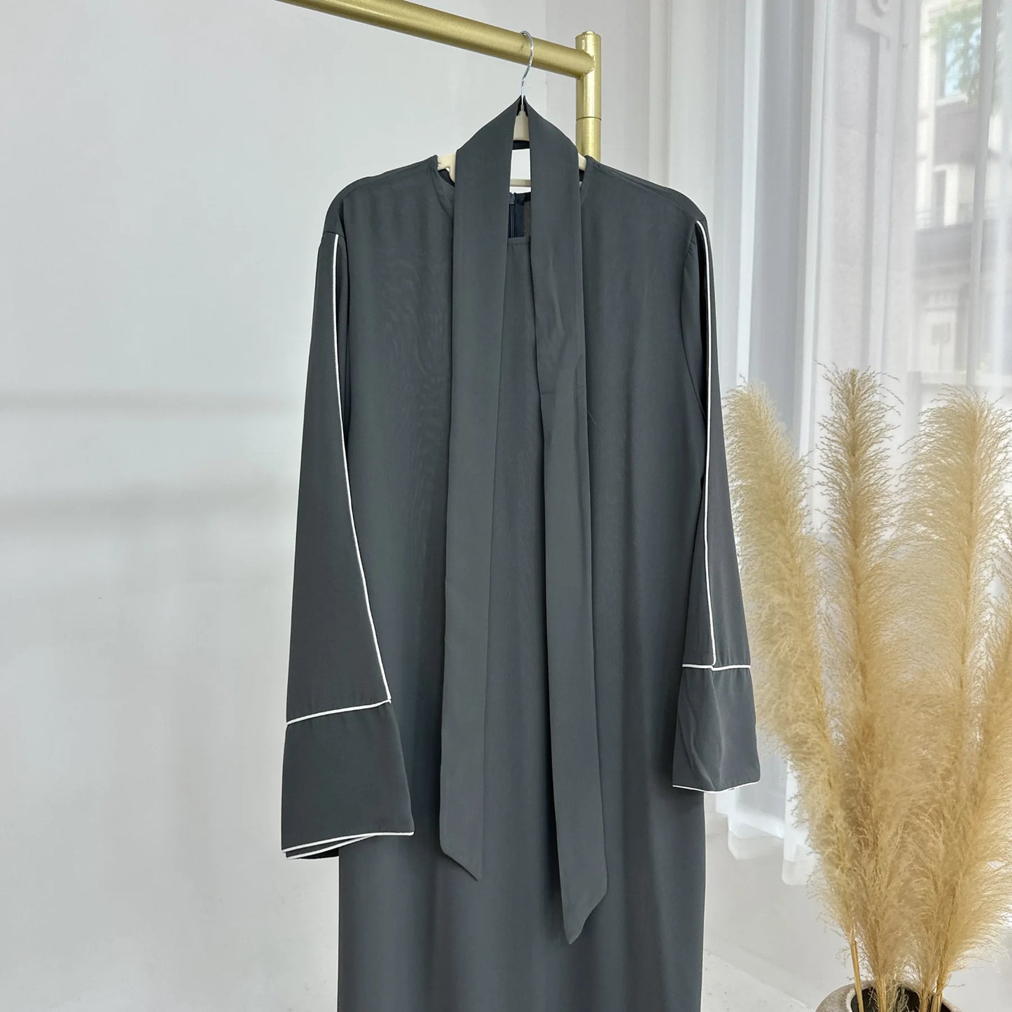 Eid Plain Closed Abaya Dress Silk Velvet Abayas for Women Dubai Luxury Muslim Modest Dresses Islamic Clothing Kaftan Hijab Robe
